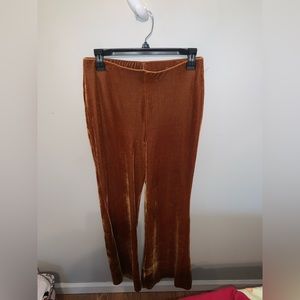 Flared mesh material. Great for winter